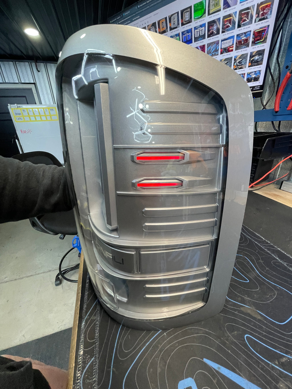 2014 - 18 GMC SIERRA 1500 / 2014 - 19 GMC SIERRA HD TAIL LIGHTS