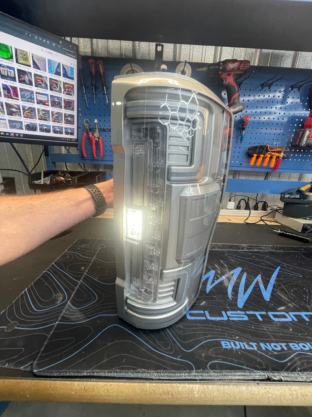 2017 - 19 FORD SUPER DUTY TAIL LIGHTS (Factory LED Only)