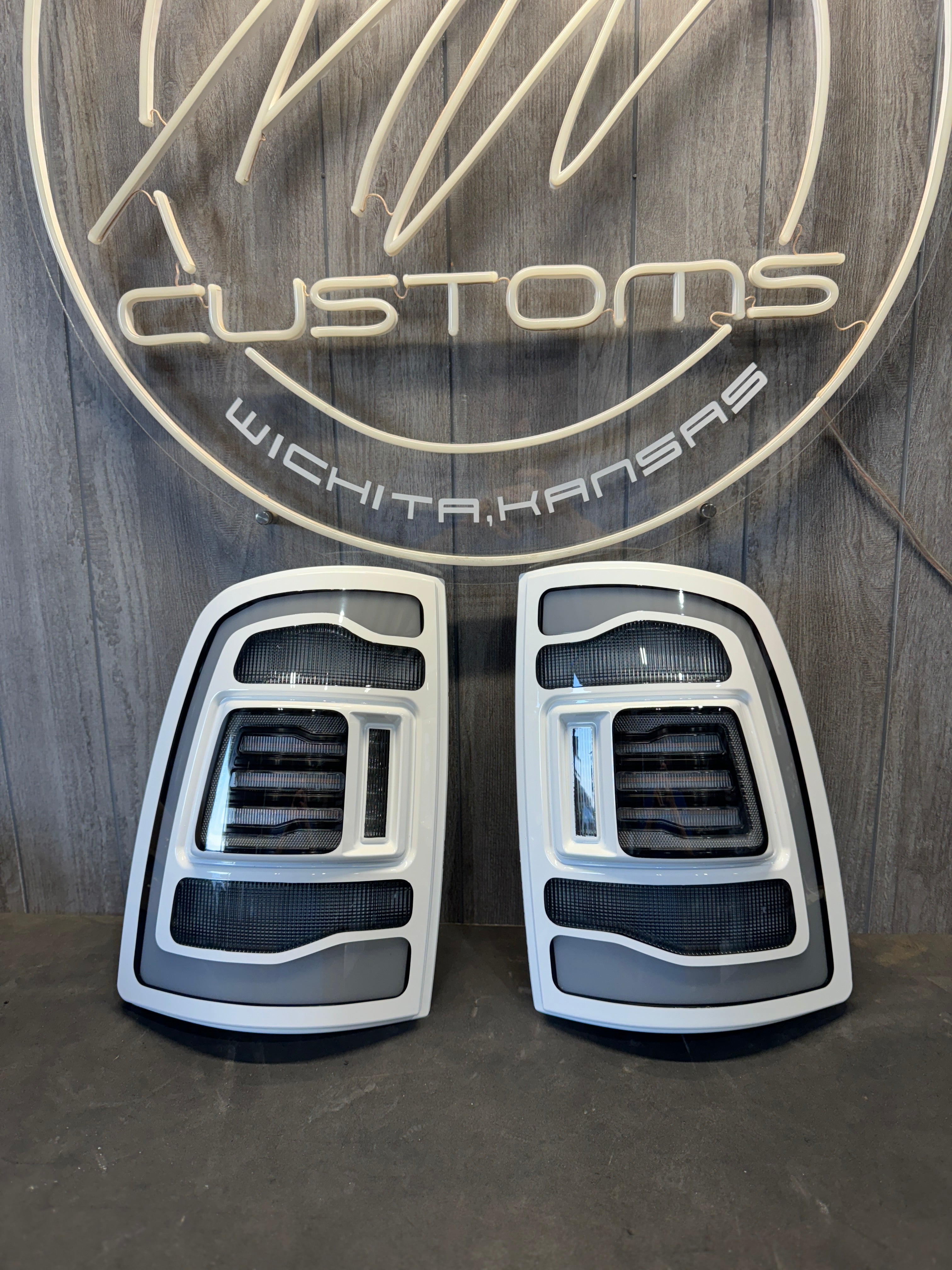 2009 - 18 5TH GEN STYLE DODGE RAM TAIL LIGHT