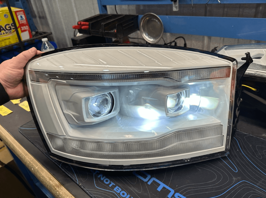 2006 - 08 DODGE RAM ALPHAREX LUXX SERIES HEADLIGHTS