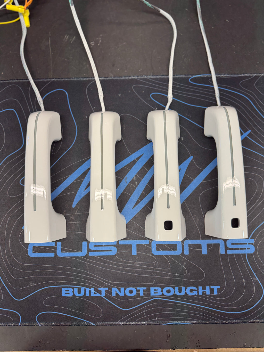 2019+ DODGE RAM SPORT LED DOOR HANDLES *SEQUENTIAL SWITCHBACK* *PAINTED: PW7* *HAS PASSIVE ENTRY CUTOUTS*