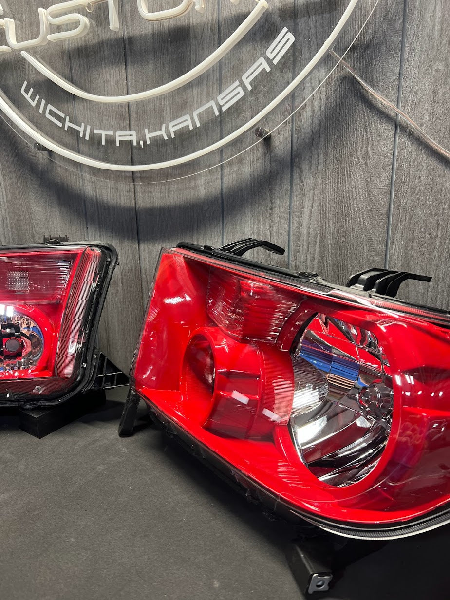 2007-13 TOYOTA TUNDRA HEADLIGHTS