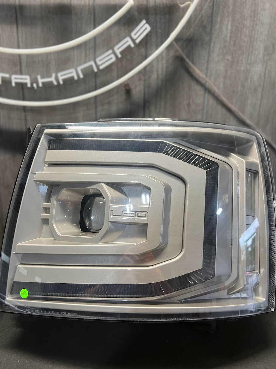 2007-13 CHEVROLET SILVERADO MORIMOTO XB LED HEADLIGHTS