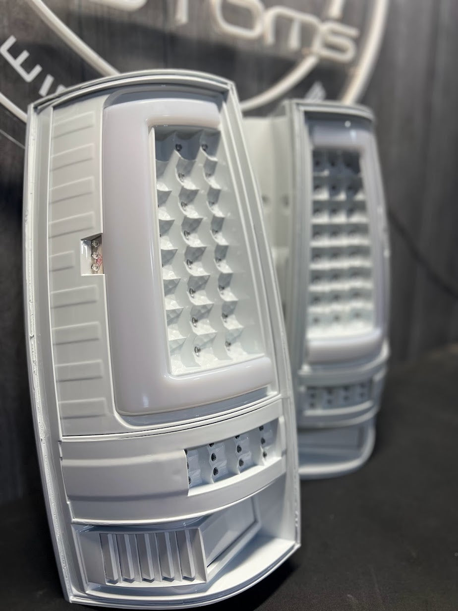 2007-13 CHEVROLET SUBURBAN/TAHOE/YUKON TAIL LIGHTS