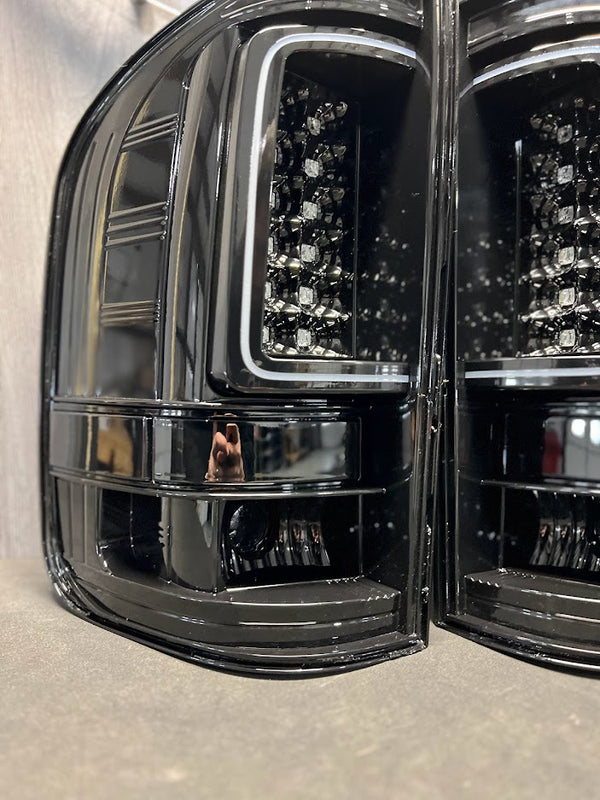 PRE-BUILT 2007-13 CHEVROLET SILVERADO C BAR TAIL LIGHTS