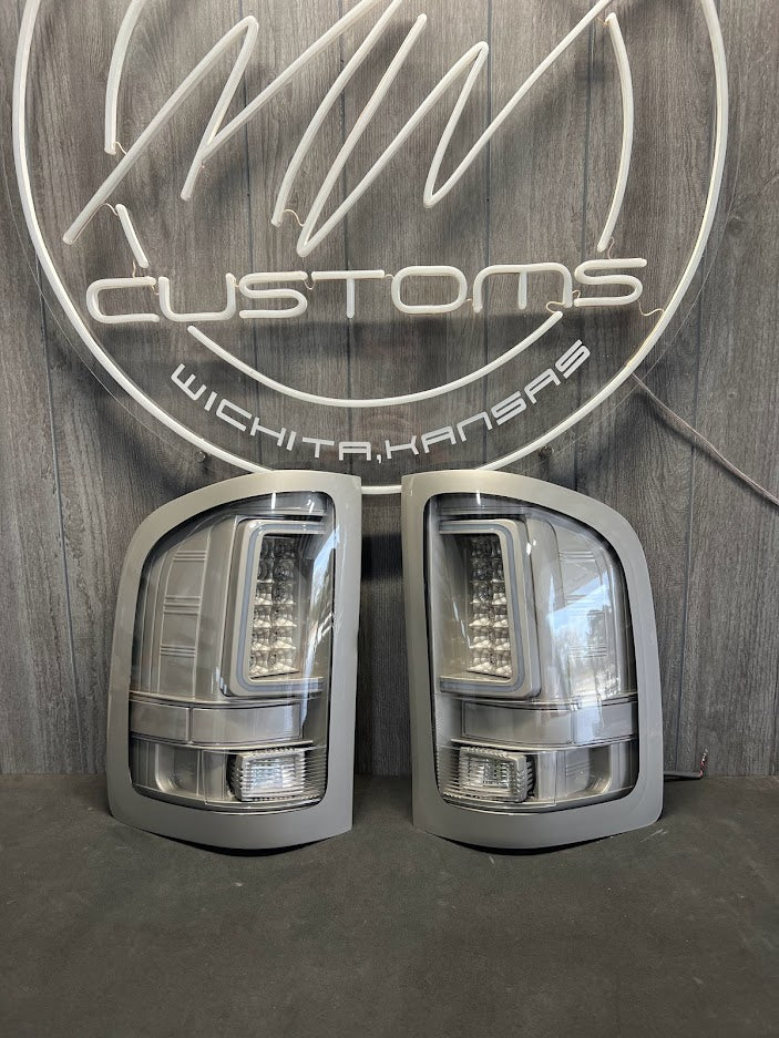 2007-13 CHEVROLET SILVERADO C BAR TAIL LIGHTS