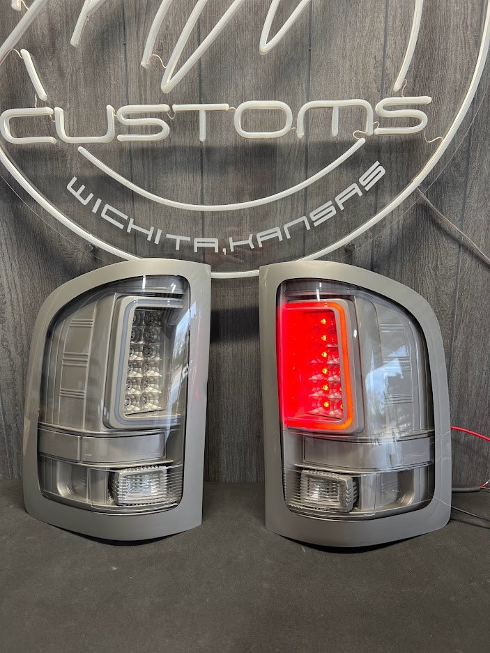2007-13 CHEVROLET SILVERADO C BAR TAIL LIGHTS