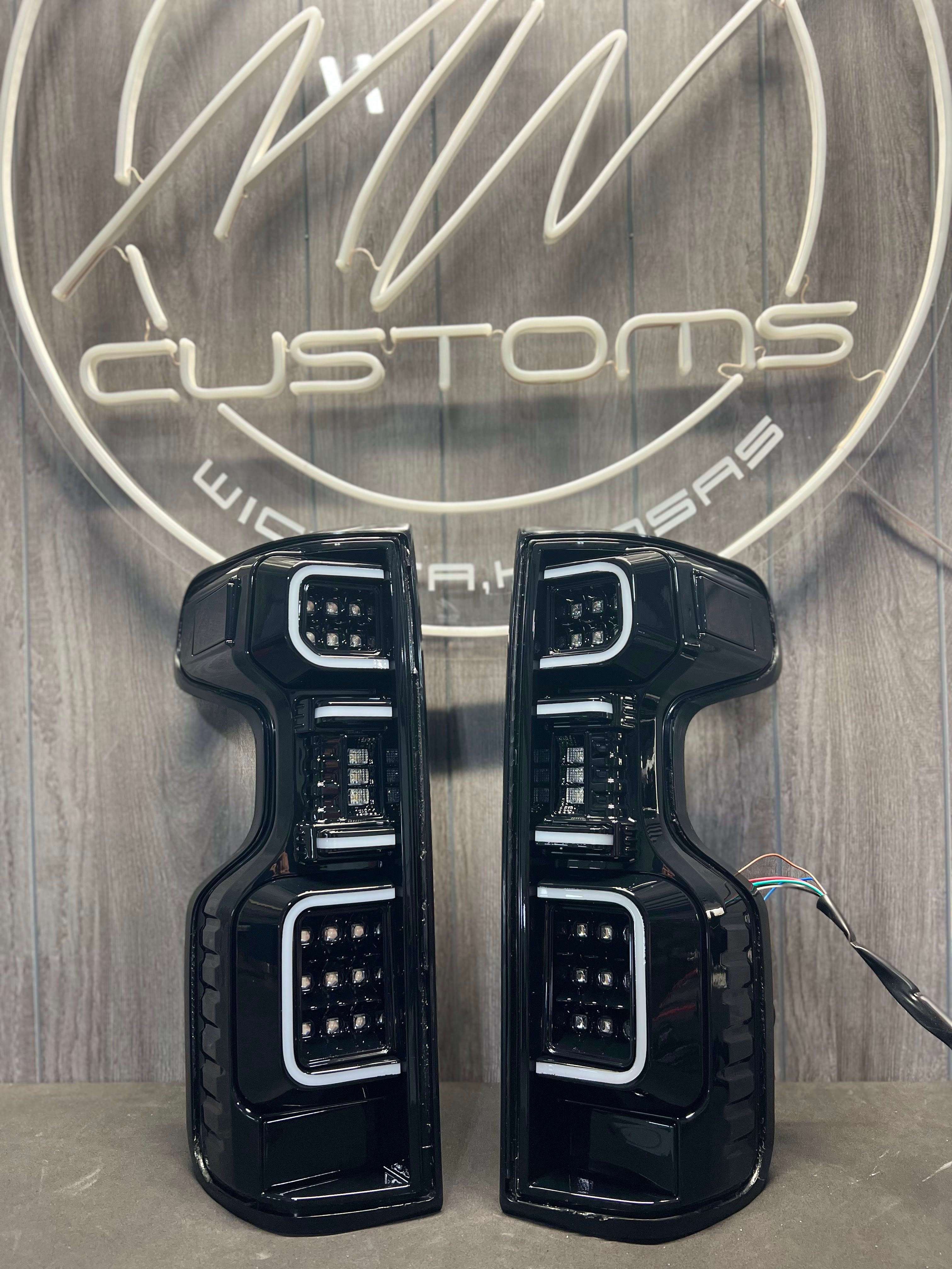 2019-25 1500 / 2020 - 23 HD CHEVROLET SILVERADO TAIL LIGHTS