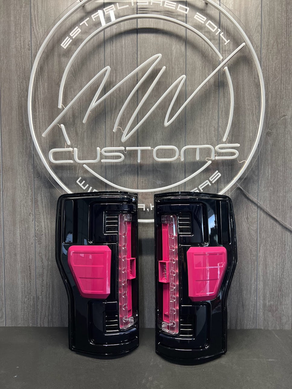 TAIL LIGHTS 2017-19 FORD SUPER DUTY TAIL LIGHTS