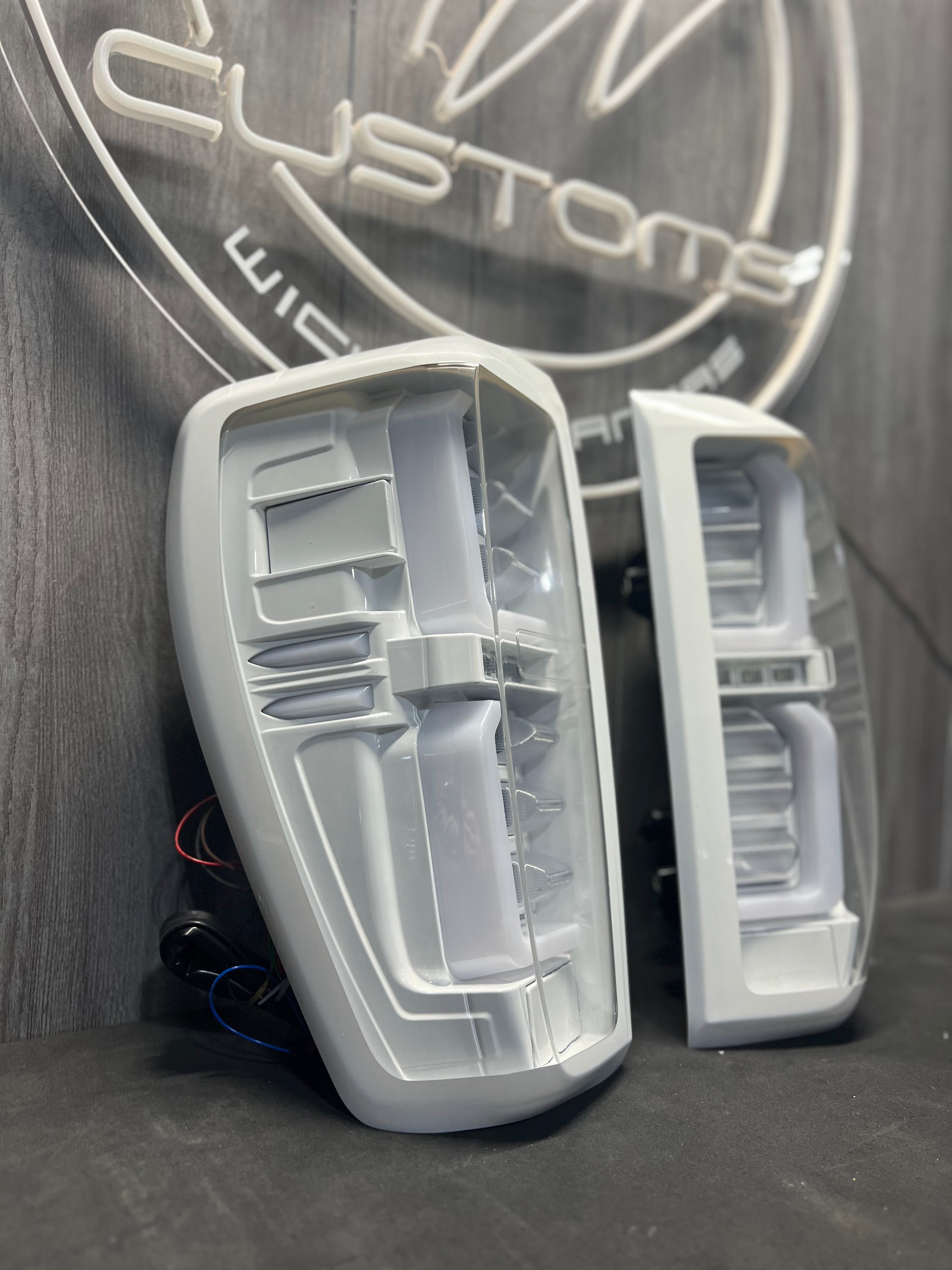 2019 - 24 1500 / 2020 - 23 HD GMC SIERRA TAIL LIGHTS
