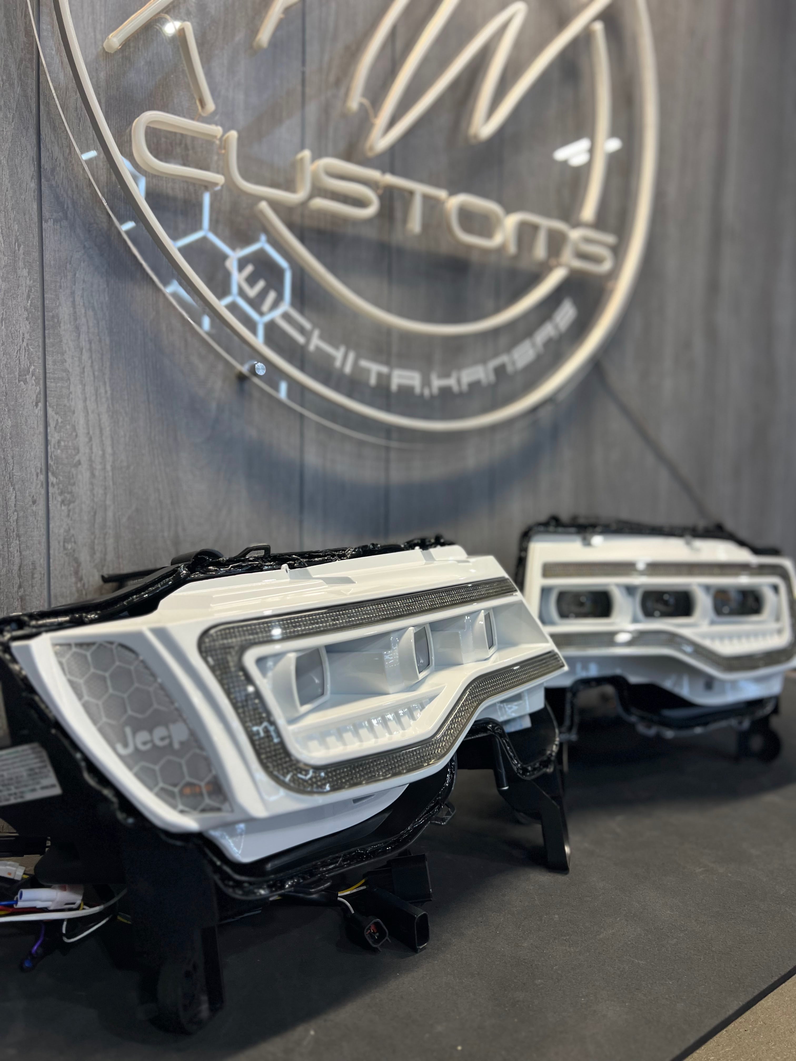 2014-2022 JEEP GRAND CHEROKEE MORIMOTO XB LED HEADLIGHTS