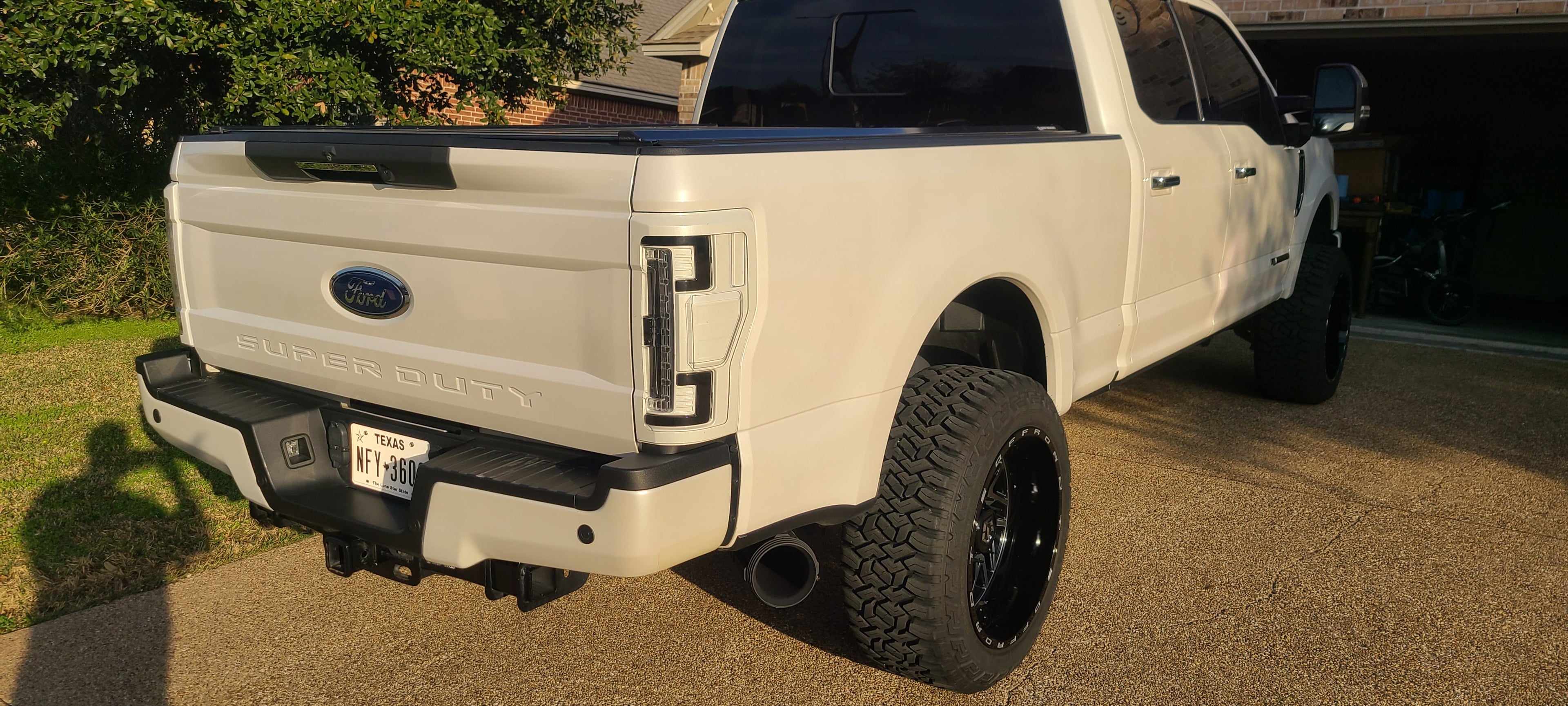 TAIL LIGHTS 2017-19 FORD SUPER DUTY TAIL LIGHTS