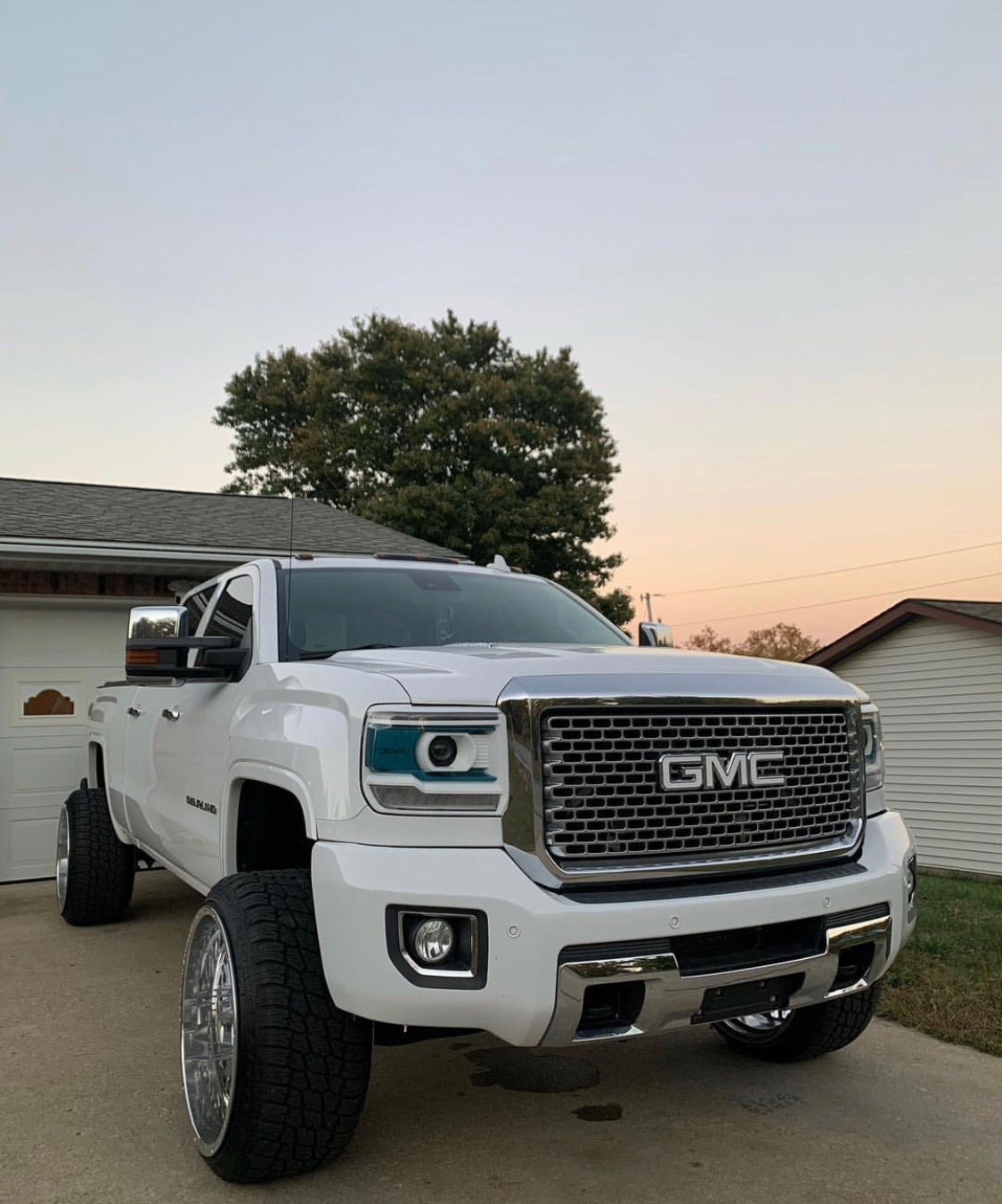 2014-18 GMC SIERRA HEADLIGHTS