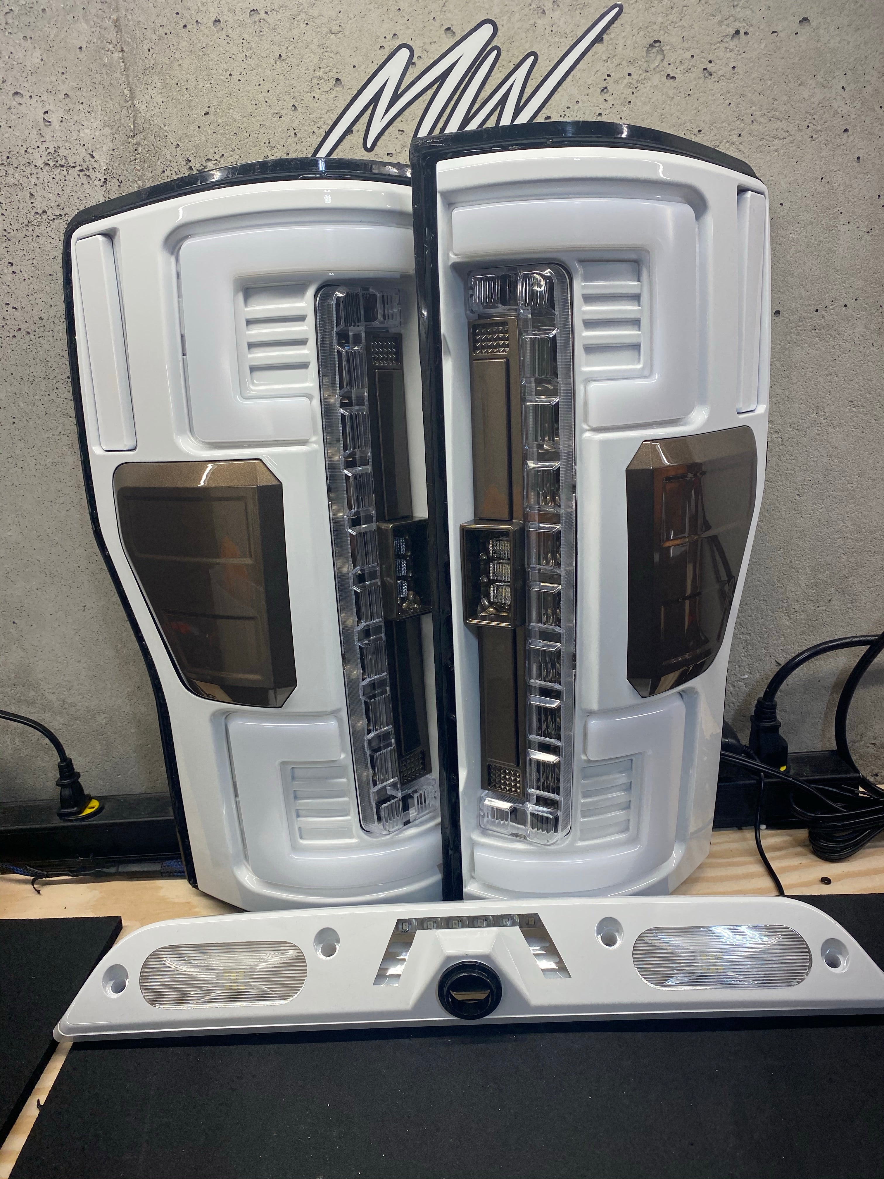 TAIL LIGHTS 2017-19 FORD SUPER DUTY TAIL LIGHTS