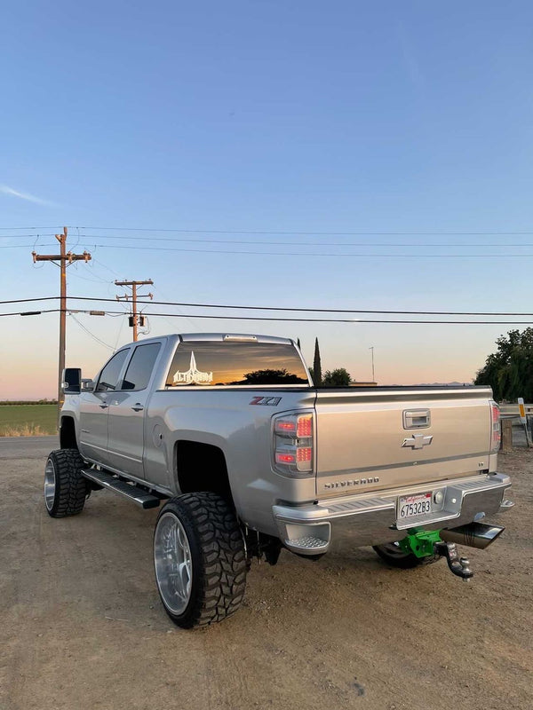 PRE BUILT 2014 18 CHEVROLET SILVERADO TAIL LIGHTS FACTORY HALOGEN