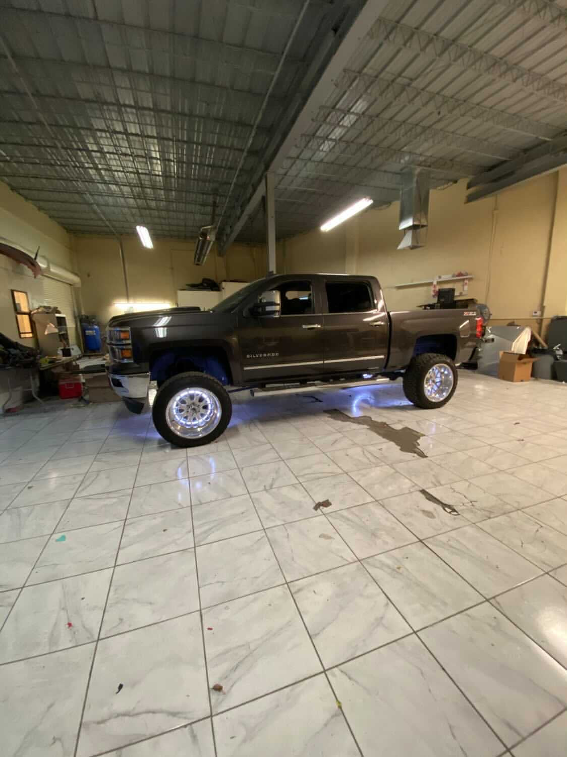 DOUBLE ROW WHITE WHEEL LIGHTS